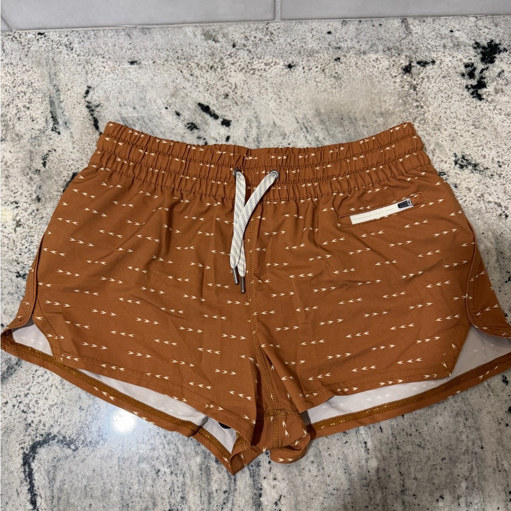 Vuori Mustard Arrow Clementine Shorts